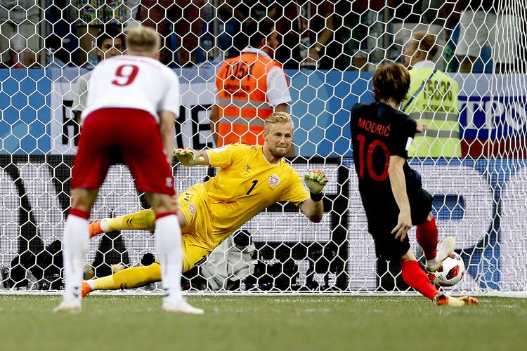 Kasper Schmeichel var på toppen, når kroaterne sparkede fra 11 meter-pletten. Men det rakte ikke til en dansk sejr

























Danmark spiller VM
   Finn Frandsen/POLFOTO