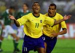 Har Romario (tv.), Rivaldo (th.) eller  Ronaldo overgået Pelé som den bedste målscorer? Eraldo Peres/AP