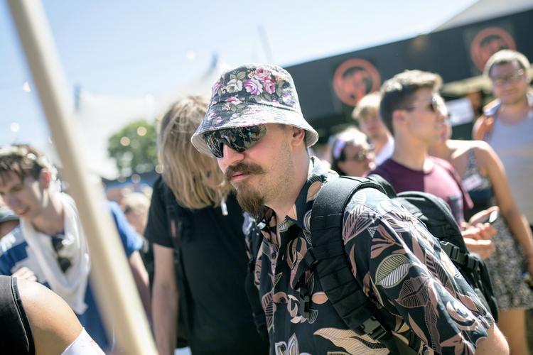 Ocean Stones fanger alle indtryk omkring sig. Og dem er der mange af på Roskilde Festival. Det gør, at han glemmer at spise i op til to dage. Andreas Haubjerg/POLFOTO