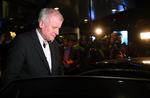 »Jeg bliver ved med at være indenrigsminister«, siger Seehofer efter maratonmøder i Berlin mandag. Christof Stache/Ritzau Scanpix