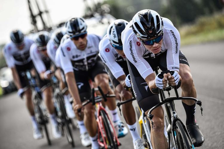  Christopher Froome i spidsen for Sky-holdet.  Jeff Pachoud/Ritzau Scanpix