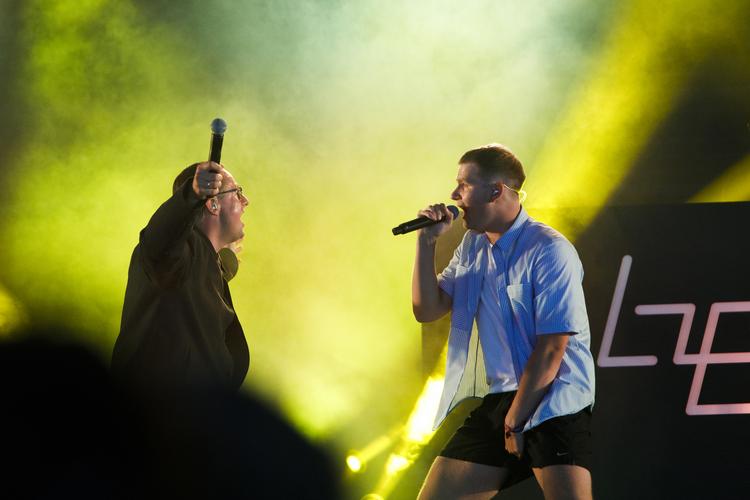 Benjamin Hav og Phlake på Arena under Benals koncert på Roskilde Festival i sommer.
   Arkivfoto Per Lange
