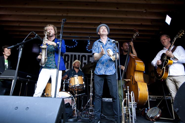 Six City Stompers leverede en fuldfed funky version af klassikeren ’Basin Street Blues’. Den sad lige i skabet, blandt andet på grund af Peter Marotts sikre trompetspil. 
Foto: Martin Rosenauer</fotograf> Martin Rosenauer