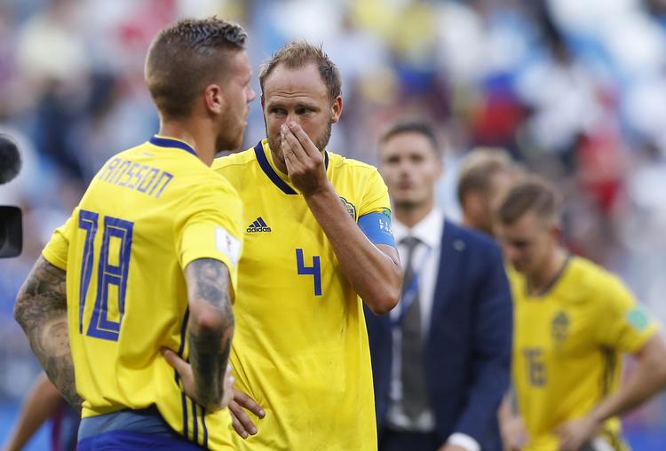 Sveriges anfører, Andreas Granqvist, kan have spillet sin sidste landskamp.  Alastair Grant/AP