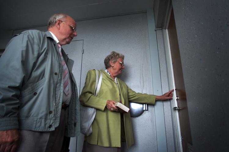 I Danmark er der omkring 15.000 Jehovas Vidner, der også stemmer dørklokker eller deler foldere ud (arkivfoto). Jesper Stormly Hansen/POLFOTO