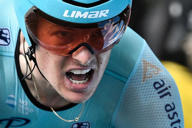 Jakob Fuglsang og de øvrige klassementskandidater uidsættes for skrap test i dag.
   Jeff Pachoud/Ritzau Scanpix