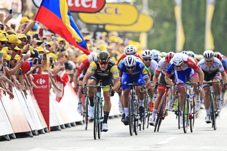 Hollænderen Dylan Groenewegen vinder massespurten på 7. etape med et par længder.
   Peter Dejong/Ritzau Scanpix