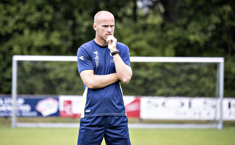 Vendsyssel FFs cheftræner Jens Berthel Askou kender dansk fodbold godt. Han har spillet i Holstebro, Silkeborg, Vejle-Koldfing, Esbjerg og Skive - og kom ind i fem minutter på Vendsyssel-holdet i en af kampene i 1. division i sidste sæson Henning Bagger/Ritzau Scanpix