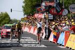 John Degenkolb hæver armene og jubler over sejren på 9. etape.   Philippe Lopez/Ritzau Scanpix