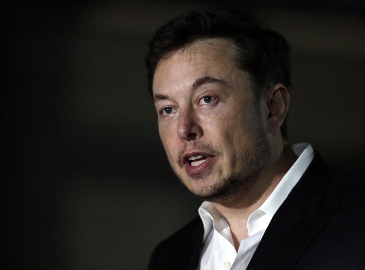 Han får mange gode ideer, Elon Musk. Søndag fik han en, der nok ikke var den smarteste, nemlig at kalde en dykker for 'pædo'. Kiichiro Sato/AP