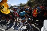  Jakob  Fuglsang måtte slippe ca. 8 km fra målstregen, men fandt ind i sin egen rytme og satte kun begrænset med tid til.  Jeff Pachoud/Ritzau Scanpix