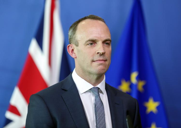 Storbritanniens nye Brexit-minister, Dominic Raab, har haft sit første møde i Bruxelles. Stephanie Lecocq/AP