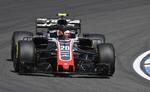 Kevin Magnussen leverede lørdag en stærk præstation i sin Haas-racer på Hockenheim i Tyskland. Der er måske point at hente søndag.
   Jens Meyer/AP