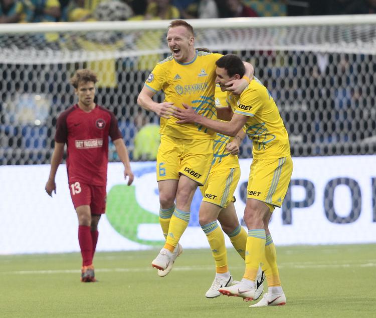 László Kleinheisler var en dårlig oplevelse for FC Midtjylland, for den ungarske midtbanespiller scorede begge mål for FC Astana.
   Alexei Filippov/Ritzau Scanpix