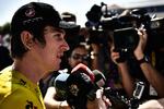 Geraint Thomas venter at dagens styrkeprøve med tre vilde stigninger er udslagsgivende for, om han hen under aften atter vil være genstand for mediernes interesse iført den gule førertrøje.
   Marco Bertorello/Ritzau Scanpix