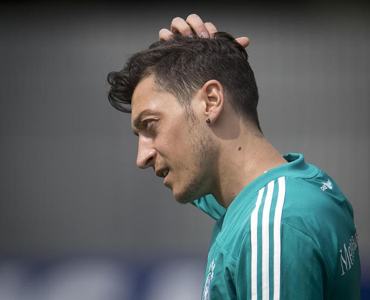 Debatten om racisme efter Mesut Özils afsked med det tyske landshold, vil ingen ende tage. Arkivfoto Michael Probst/AP