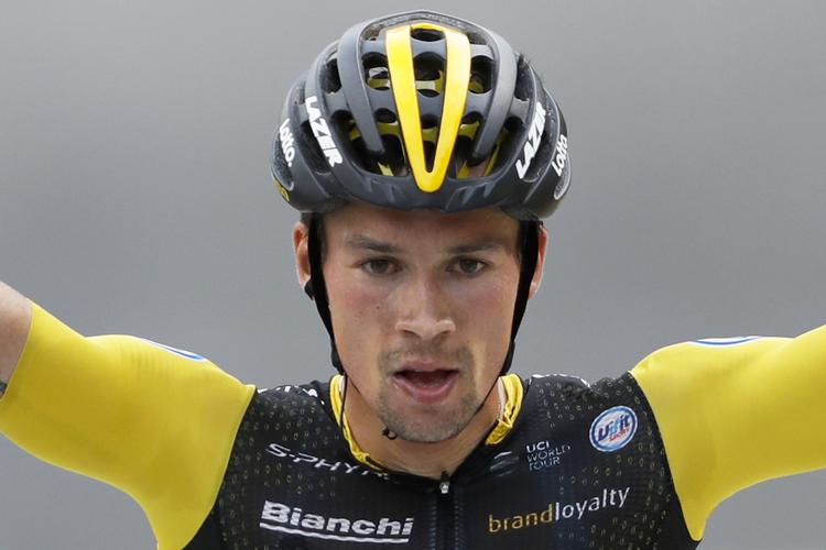 Den tidligere skihopper Primoz Roglic svævede ned fra Pyrenæerne til en fornem etapesejr.
   Peter Dejong/Ritzau Scanpix