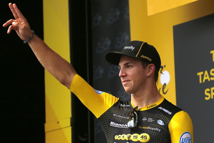 Sidste års vinder på Champs-Élysées hollænderen Dylan Groenewegen nåede to gange at blive hyldet som sejrherre i den aktuelle udgave, inden han måtte udgå på 11. etape.
   Peter Dejong/AP