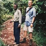 Jakob Ejersbo og Alizeth ’Ali’ Mushi på researchtur til fods på Kilimanjaros skråninger i 2003. Privat