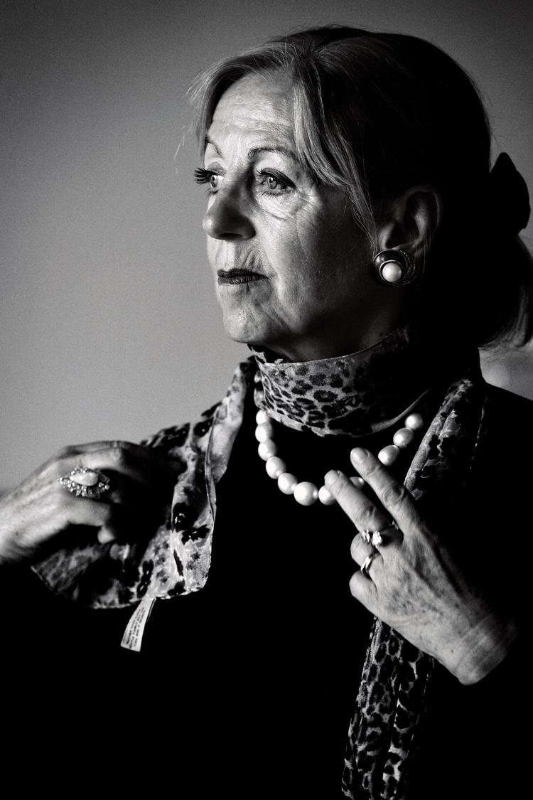 Merethe Stagetorn voksede op stort set uden kontakt med andre end sin familie. Så der går en lige linje fra barndommen til det, hun foretager sig i dag. At være forsvarer er et enegængerjob, hvor hun sidder i sit eget univers, siger hun.  Arkivfoto Tobias Selnæs Markussen