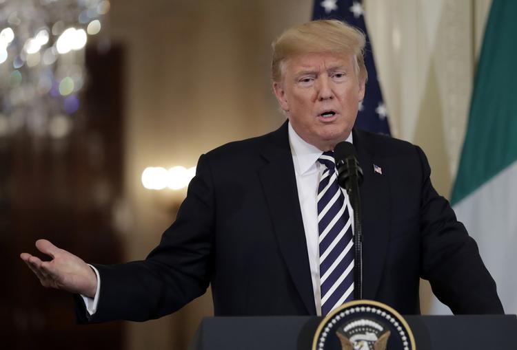 Præsident, Donald Trump, er - uden forbehold - klar til at mødes med Iran. Han tvivler dog på, at Iran vil være klar til sådan et møde.  Evan Vucci/AP