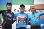 Sidste års podie i PostNord Danmark Rundt - vinderen Mads Pedersen flankeret af nr. 2 Michael Valgren (th) og Casper Pedersen. De to gange Pedersen er med igen og blandt de fremtrædende kandidater til den endelige sejr.
 Bonnerup Claus/POLFOTO