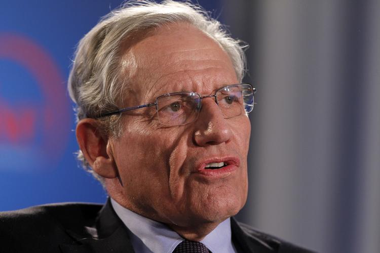 Journalist Bob Woodward gjorde sig for alvor bemærket for en række afslørende artikler om præsident Nixons administration. Skandalen fik navnet Watergate efter et indbrud i Demokraternernes Nationalkomités hovedkvarter i et bygningkompleks af samme navn. Alex Brandon/AP