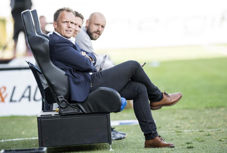 
Jakob Michelsen (forrest) og hans OB-hold får det svært mod FCK, der har fundet formen og laver mange mål nu.
   Claus Fisker/Ritzau Scanpix