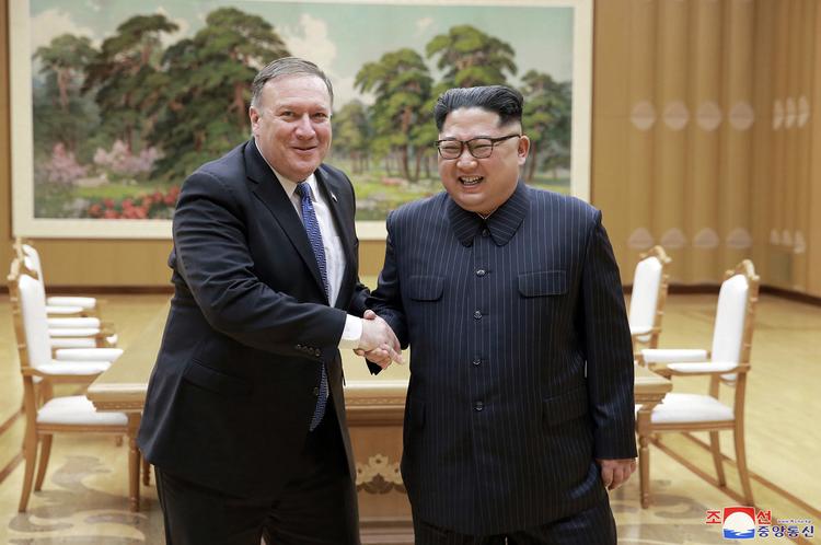 Den amerikanske udenrigsminister, Mike Pompeo, har to gange været i Nordkorea for at forhandle atomnedrustning. Men ifølge anonyme kilder blandt hans rådgivere er han begyndt at miste troen på, at Nordkorea nogensinde vil opgive sine atomvåben. /AP