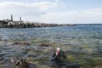 
    Christina Hedegård måte opgive at svømme over fra Jylland til Sverige. Billedet er fra dengang ekstremsvømmeren tog en svømmetur på Bornholm under Folkemødet.
   Kenneth Lysbjerg Koustrup/POLFOTO