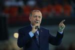 Præsident Erdogan annoncerer nye sanktioner mod USA i sin tale til den årlige partikongress for AK Partiet i Ankara, lørdag 4. august. Foto: AFP PHOTO / TURKISH PRESIDENTIAL PRESS SERVICE Handout/Ritzau Scanpix