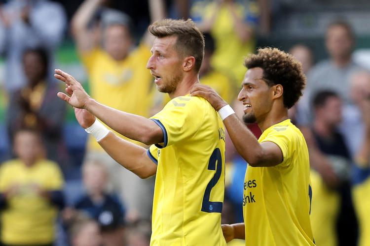 Efter at have fået en hovedstødsscoring underkendt for offside scorede Kamil Wilczek (tv.) alligevel til 1-0 for Brøndby. Jens Dresling/POLFOTO