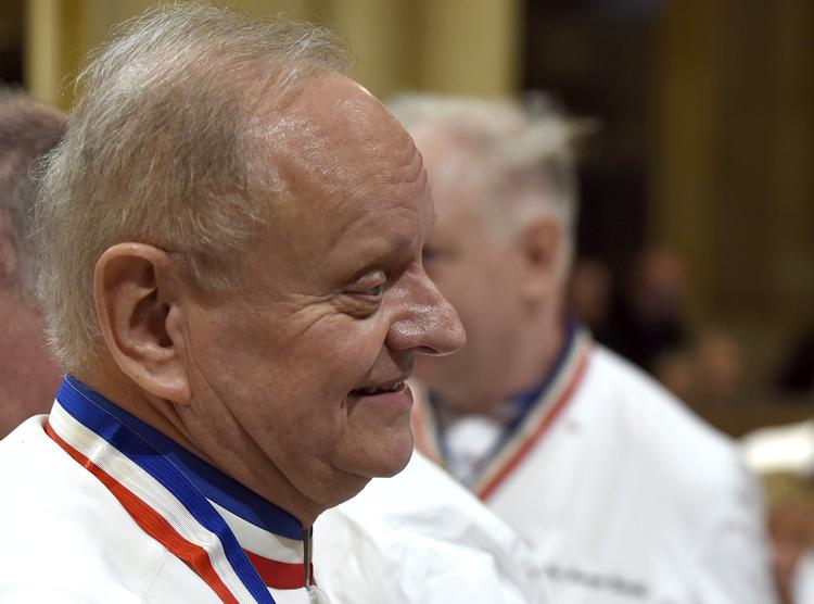  Joel Robuchon blev  73 år gammel.
   Philippe Desmazes/AP
