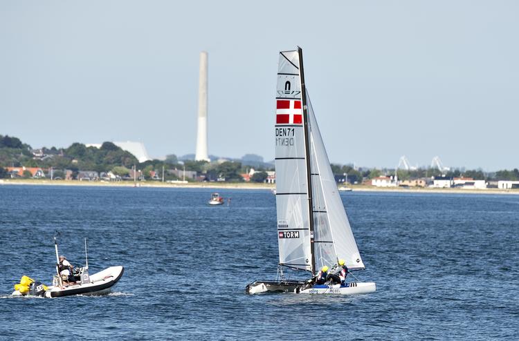 Efter de seks indledende sejladser er Lin Ea Cenholt og Christian Peter Lübeck på fjerdepladsen i nacra17. Henning Bagger/Ritzau Scanpix