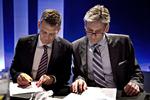 Danske Banks administrerende direktør, Thomas F. Borgen (til højre), sammen med bestyrelsesformanden Ole Andersen ved generalforsamlingen i 2014
   Jacob Ehrbahn/POLFOTO