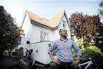 Bo Vølund tog et realkreditlån, hvor han troede, han og familien kendte udgiften mange år ud i fremtiden, men der gik blot halvandet år, inden Totalkredit hævede den årligebidragssats med 5.000 kroner. Og det var helt lovligt, fastlår landsretten. Nu overvejer Bo Vølund at anke til Højesteret. Jens Dresling/POLFOTO