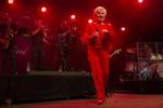 »Jeg ville ønske, at hun ville spille hver fredag«, skriver Lucia Odoom om Birthe Kjærs koncert på Smukfest torsdag eftermiddag. Emma Sejersen/POLFOTO