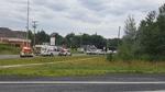 Udrykningskøretøjer er parkeret nær det område, hvor der fredag blev skudt. Der er forlydender om, at fire personer er dræbt, herunder to politibetjente. Skyderiet er sket i byen Fredericton i provinsen New Brunswick i det østlige Canada. Social Media/Ritzau Scanpix