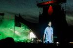 Manden bag Gorillaz , Damon Albarn stoppede koncerten på Orange Scene, efter hans rapper var røget ud over scenekanten. 
Foto: Per Lange Lange Per/Ekstra Bladet