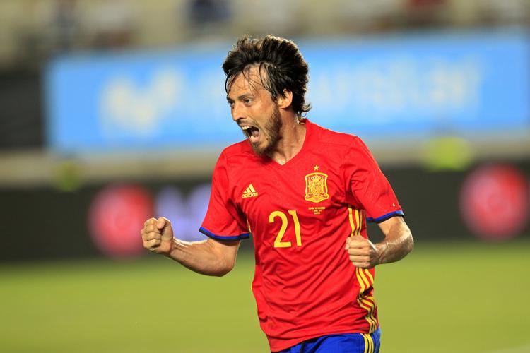 David Silva er kendt som en af det seneste årtis bedste offensive midtbanespillere, hvilket Manchester City har nydt godt af siden 2010.
   Alberto Saiz/AP