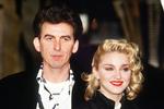 Beatles-guitaristen George Harrison havde Madonna med som skuespiller til sin film, Shanghai Surprise. I filmen spillede hun over for sin ægtemand Sean Penn. Præstationen var dog ikke prangende, da Madonna modtog Raspberry-prisen for årets dårligste præstation af en skuespillerinde.  Peter Kemp/AP