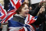 Stemningen blandt lige over halvdelen af briterne var i top efter Brexit-afstemningen. Siden har pessimismen indfundet sig hos en stor del af befolkningen.  Kirsty Wigglesworth/AP