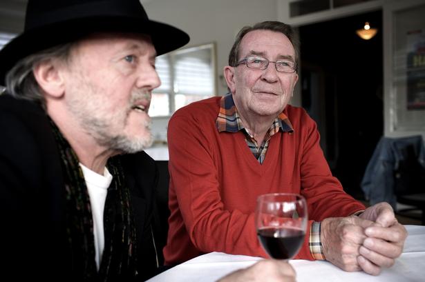 Benny Andersen (th.) og Povl Dissing på Restaurant Kongens Have i forbindelse med deres nyudgivelse af "Svantes viser", 2006. 
   Jeppe Michael Jensen/Ritzau Scanpix