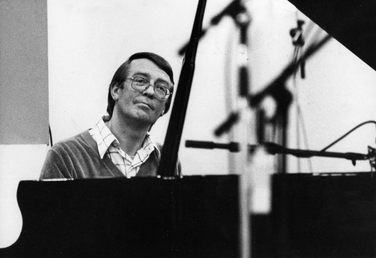 Forfatteren  Benny Andersen fotograferet tilbage i 1981. 
   Foto: Torben Stroyer /Arkivfoto