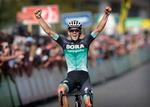 Gregor Mühlbergers begejstring over sejren i Binck Bank Tour er ikke til at tage fejl af. Foto: Binck Bank Tour. 