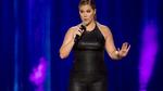 Standupkomikeren Amy Schumers Netflix-show 'The Leather Special' fik en stribe et-stjernede anmeldelser. Hun mener selv, det var højrefløjsaktivister, der gav showet de dårlige ratings.  Marcus Price/Netflix 
