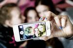 Brugen af sociale medier har grebet så meget om sig, at det stresser teenagepiger, viser ny undersøgelse.  Daniel Hjorth/POLFOTO