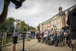 Mette Frederiksen mødte pressen i forbindelse med, at Socialdemokratiet afholdt sommergruppemøde på Hotel Koldingfjord. Frem for at vente på spørgsmål fra journalisterne om splittelsen i rød blok, tog Mette Frederiksen fra starten tyren ved hornene.   Frank Cilius/Ritzau Scanpix
