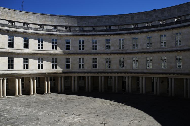 De dyre designerlamper blev stjålet fra Københavns Politigård Loftlund Olivia