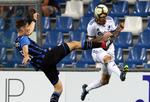 Som sine holdkammerater måtte Nicolai Boilesen ofre sig i duellerne, men det lykkedes at holde  Marten de Roon og Atalanta fra at score. Elisabetta Baracchi/AP